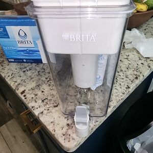 Brita Gray and Clear Water Dispenser Extra Large With 2 New Filters
